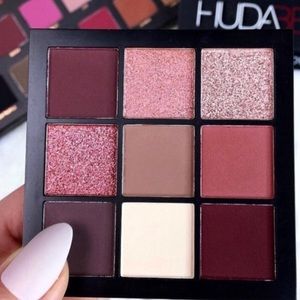 New! HUDA Beauty Mauve Obsessions Palette!